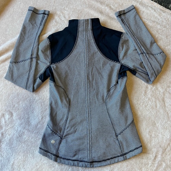 Lululemon Forme Jacket - Picture 8 of 10